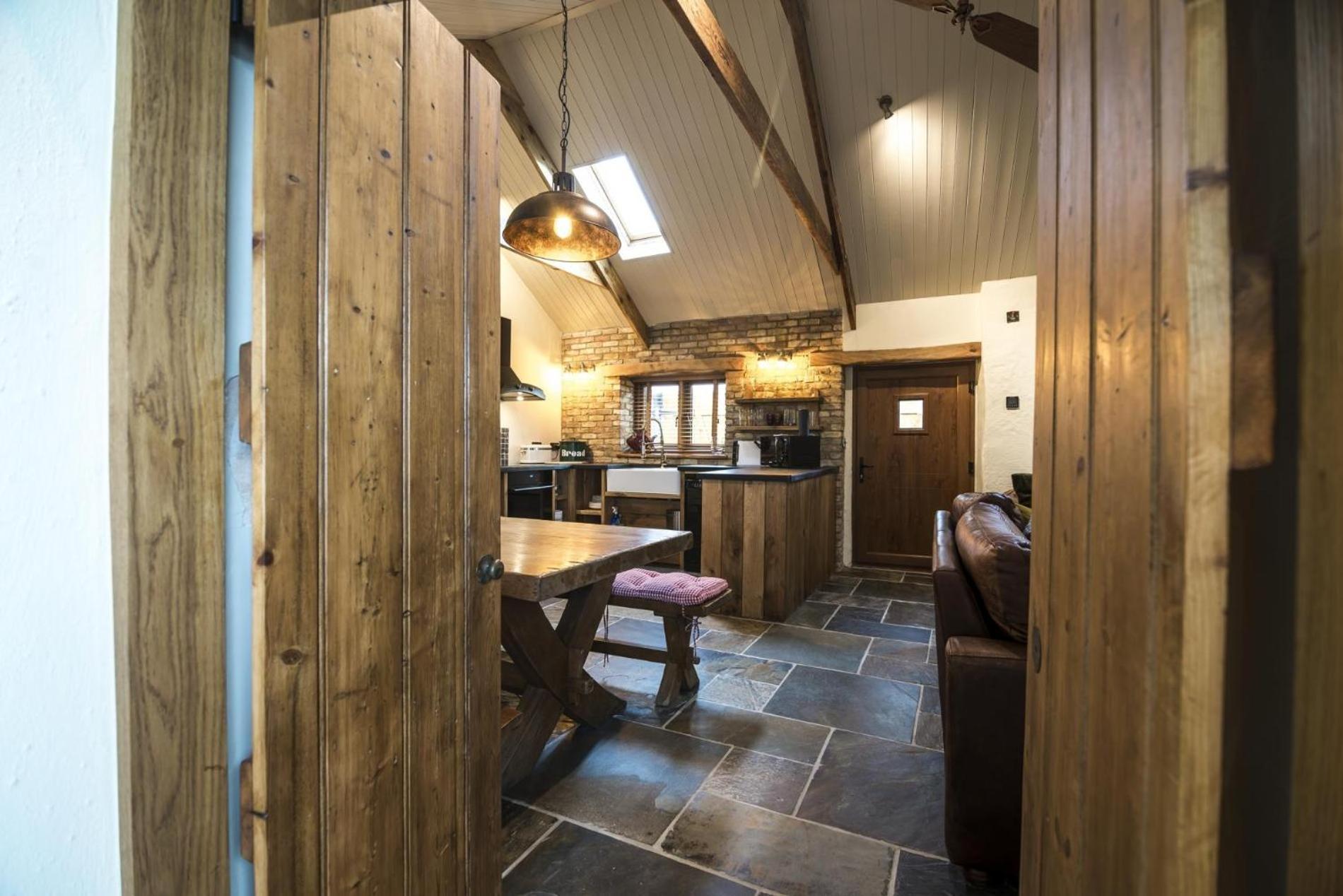 Lavender - Luxurious Barn Conversion - Blossom Farm 존스톤 외부 사진